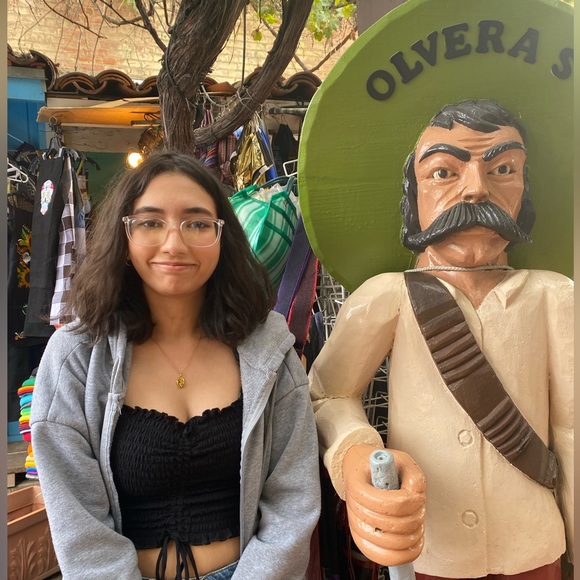 Meet your Posher, Gissel - Picture 1 of 1